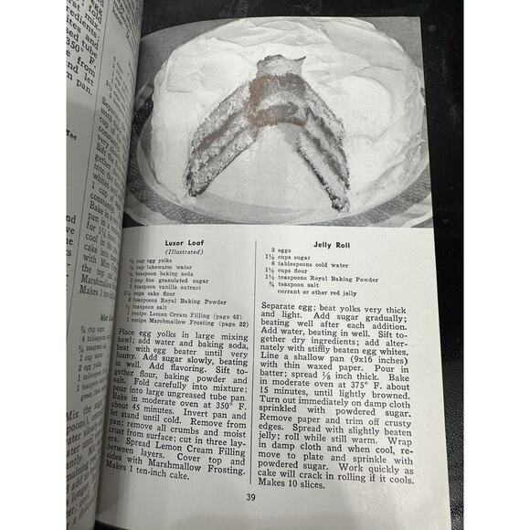 Vintage Royal Baking Powder Cook Book 1940 Paperback 64 pages - Picture 7 of 11